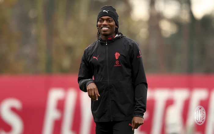 雷竞技娱乐 -AC米兰发布备战花絮，赛后遗憾出局，德国杯任务艰巨，球队文化再被提及 