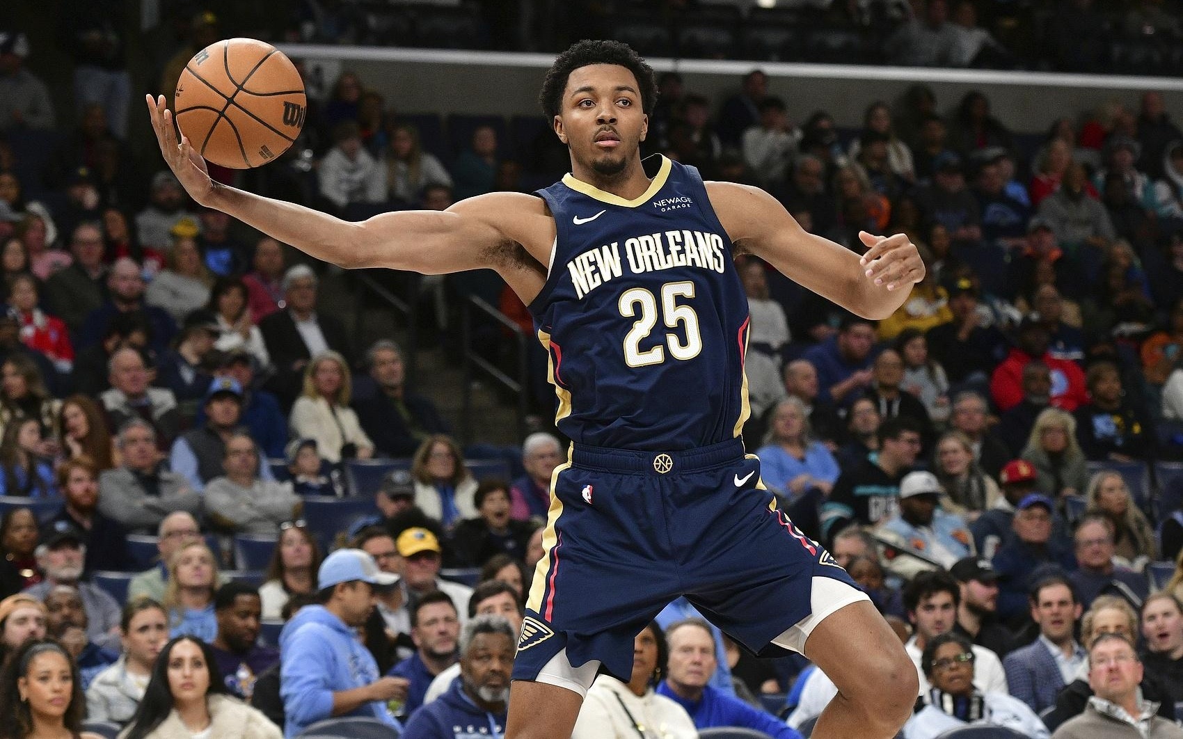 雷竞技娱乐 -包含法兰克福迎全明星赛关键赛，关键时刻临场应变，管理层满意，轮换策略成焦点的词条