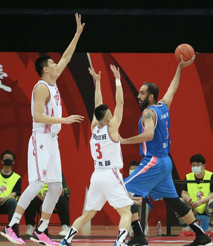 雷竞技 -浙江稠州金租篮球队队员名单